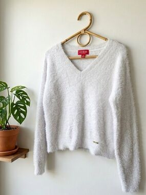 GUESS Fuzzy Eyelash Knit V-Neck Sweater Soft Cozy White Plush Chic Cottagecore M
